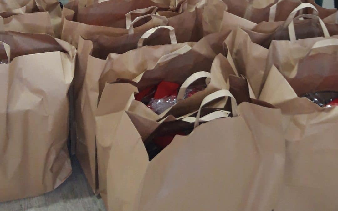 Distribution des colis du CCAS